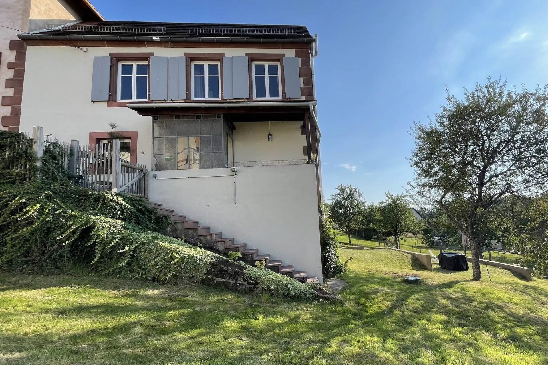 Gîte Le 38 à Goetzenbruck Dogfriendly : accueil au top pour les chiens, balades à gogo. Un vrai paradis pour humains et toutous.