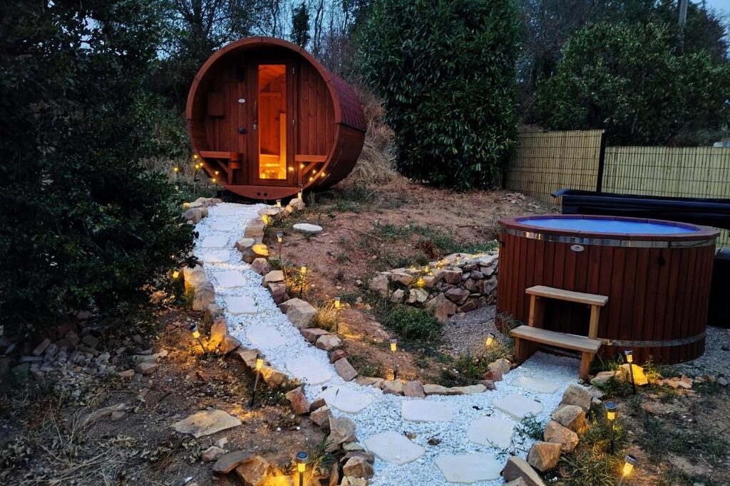 G&icirc;te dog-friendly en Auvergne - Evasion Jungle Savane