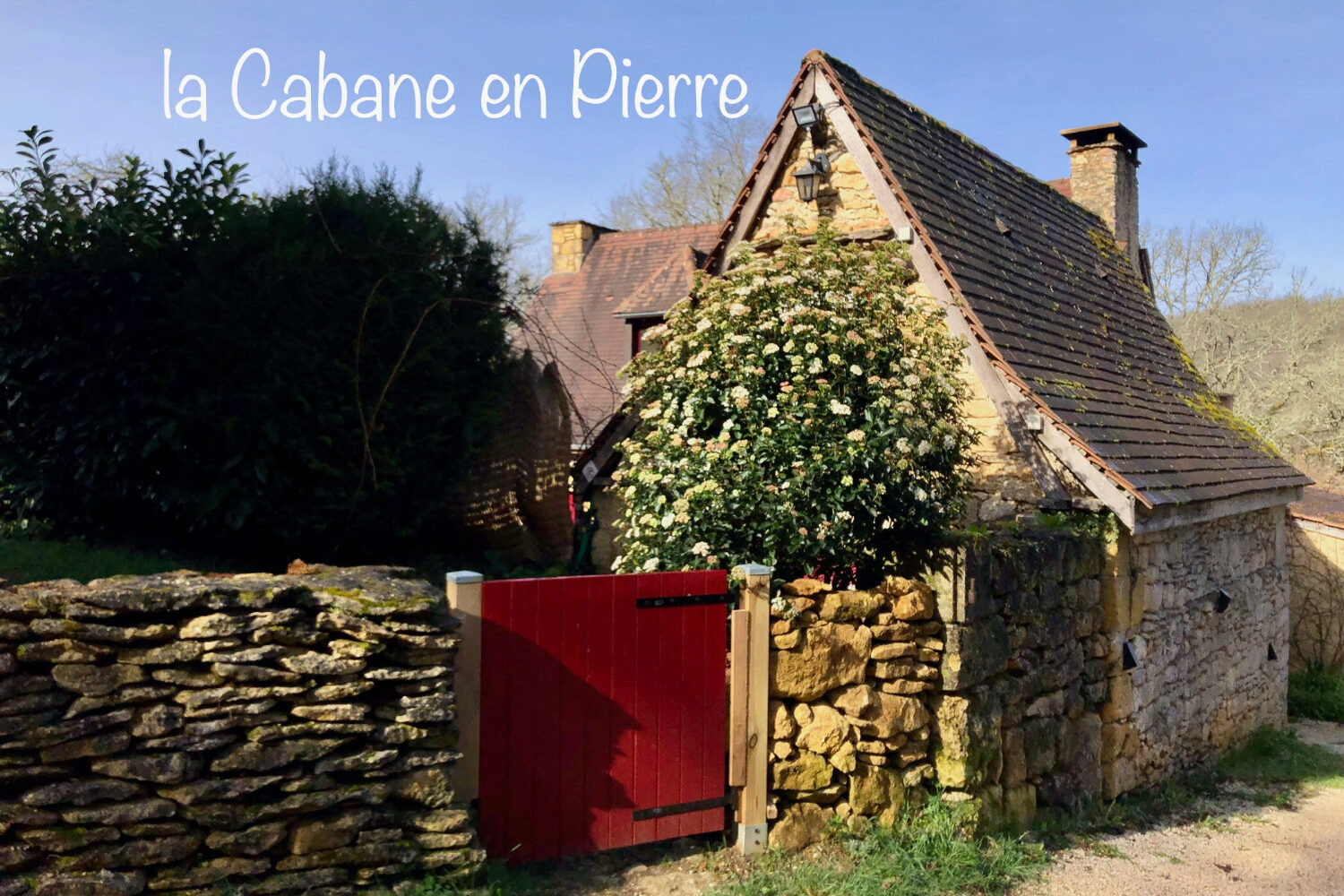 Entrée – logement insolite Dordogne dog-friendly