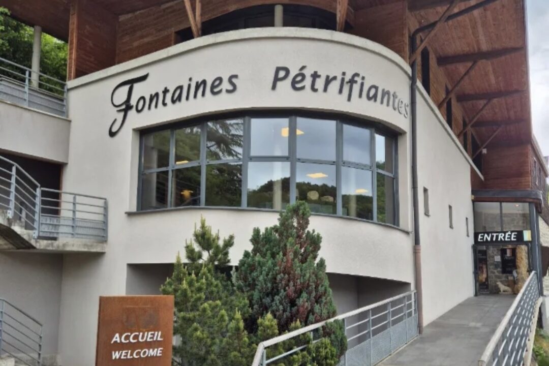 Activit&eacute; avec son chien - Fontaines P&eacute;trifiantes de Saint-Nectaire