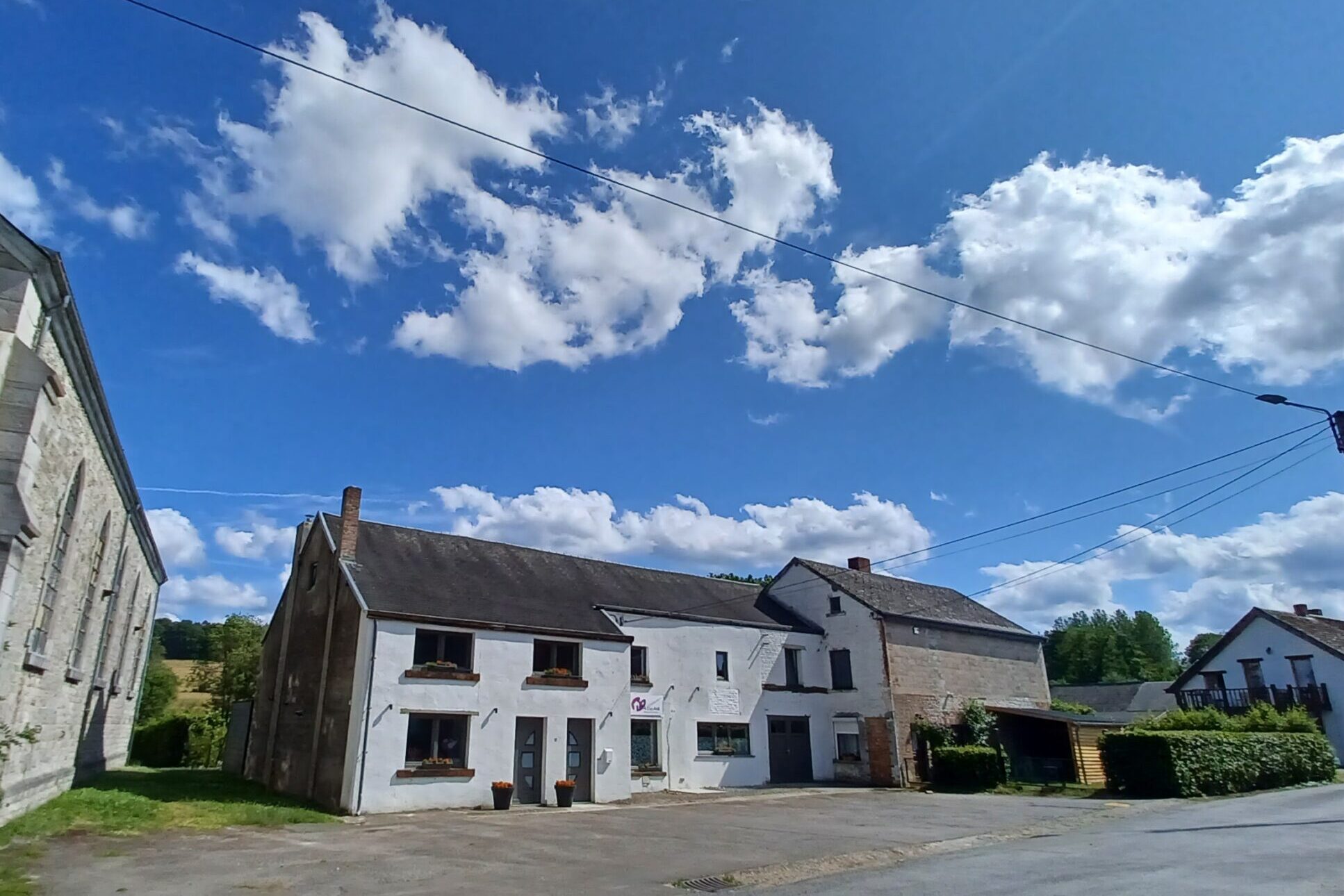 Gîte dog friendly en Ardenne belge avec jardin clôturé